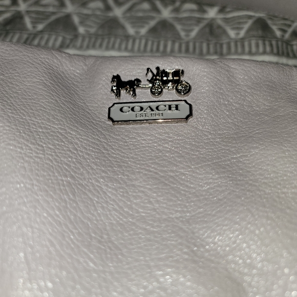 Vintage Coach Crossbody in Grey - Picture 4 of 11